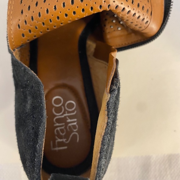 Franco Sarto Suede Heeled Ankle Boots with zipper on inseam, black - size 6.5M - Picture 2 of 13